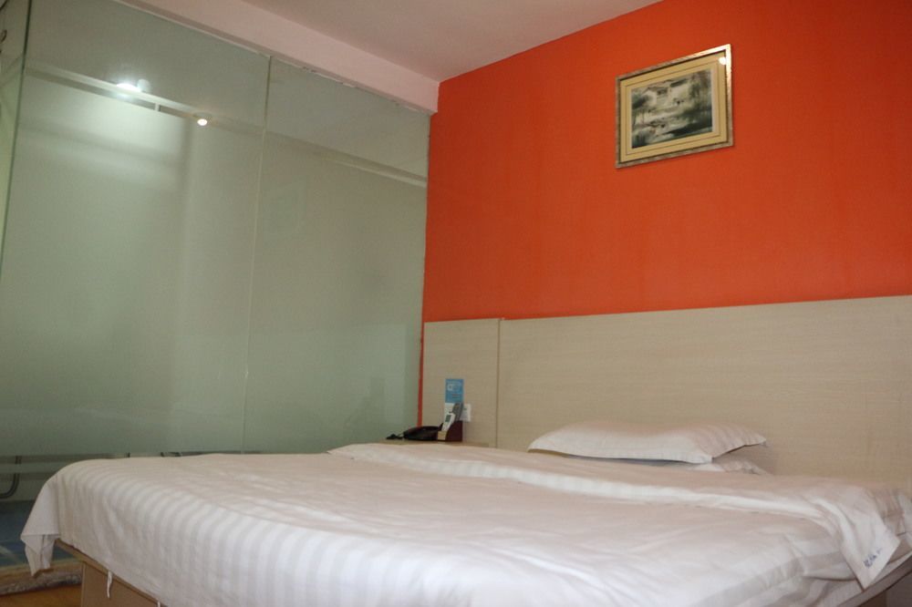 Yixin Business Hotel Гуанджоу Екстериор снимка